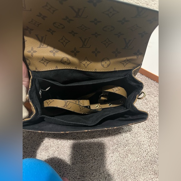 Two tone crossbody purse - Picture 3 of 3